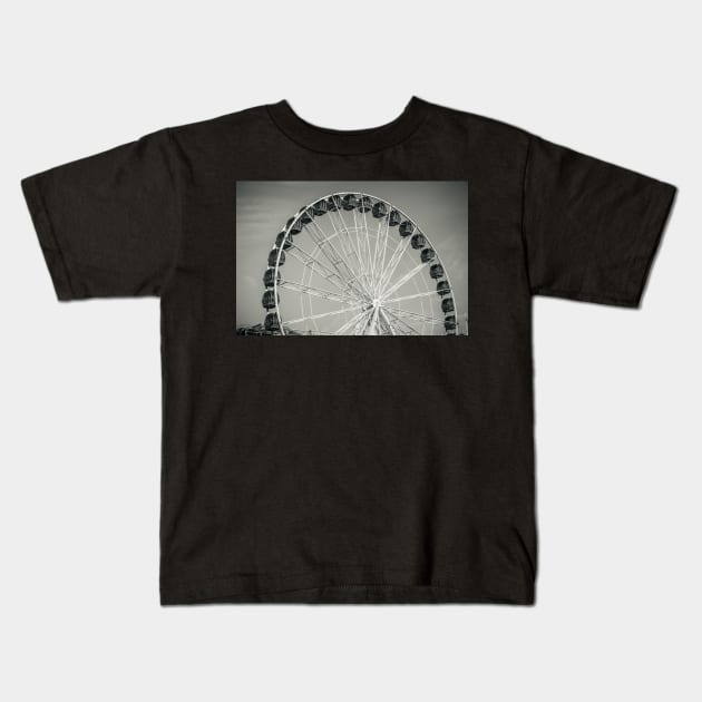 Ferris wheel Kids T-Shirt by Errne